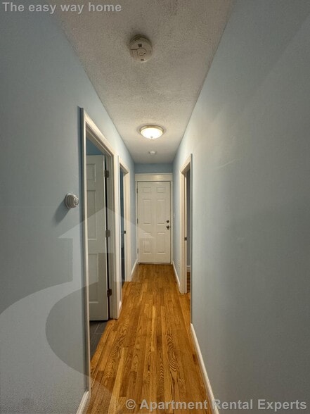 Building Photo - 68 Beacon St