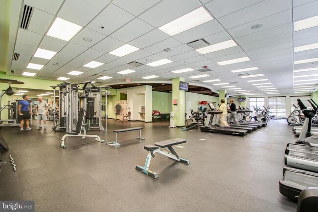 Building Photo - 3210 N Leisure World Blvd