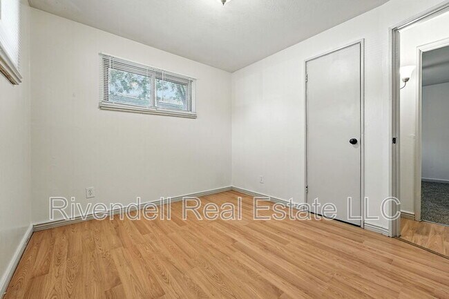 Building Photo - 3040 Worchester St