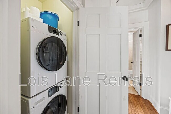 Building Photo - 55 Gadsden St