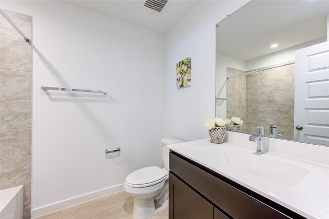 Building Photo - 8038 Tropea Dr
