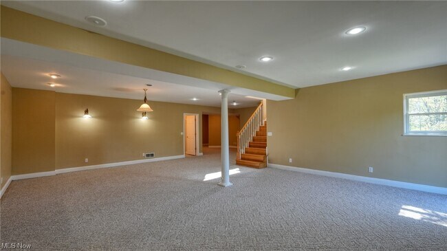 Building Photo - 158 Chelsea Cove