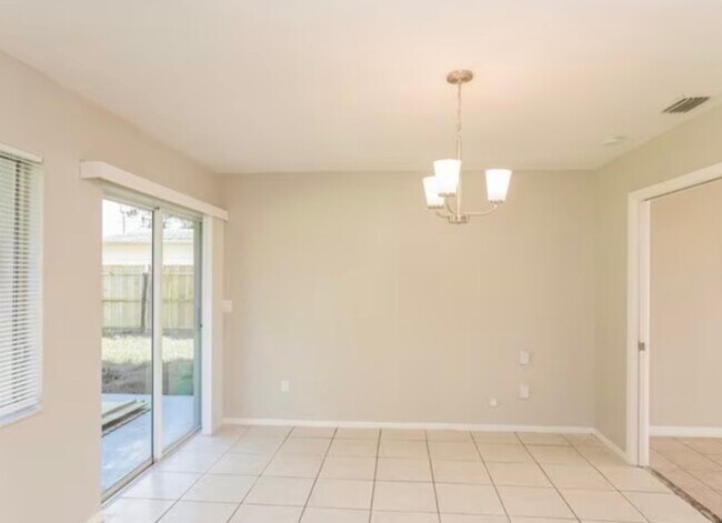 Building Photo - 1532 Pulaski St