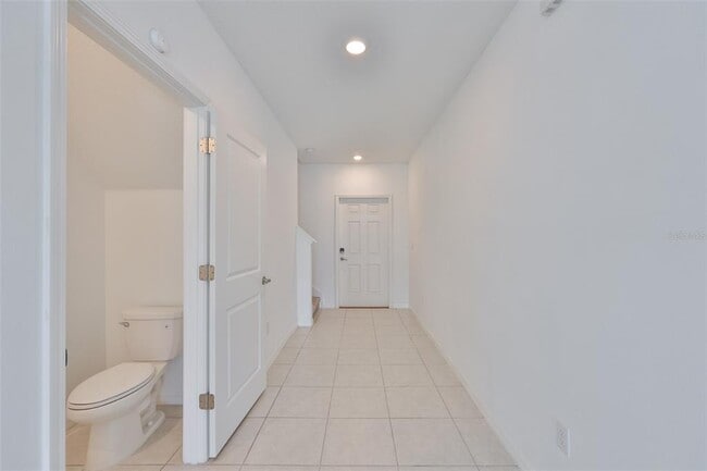 Building Photo - 9913 Jackfruit Ct