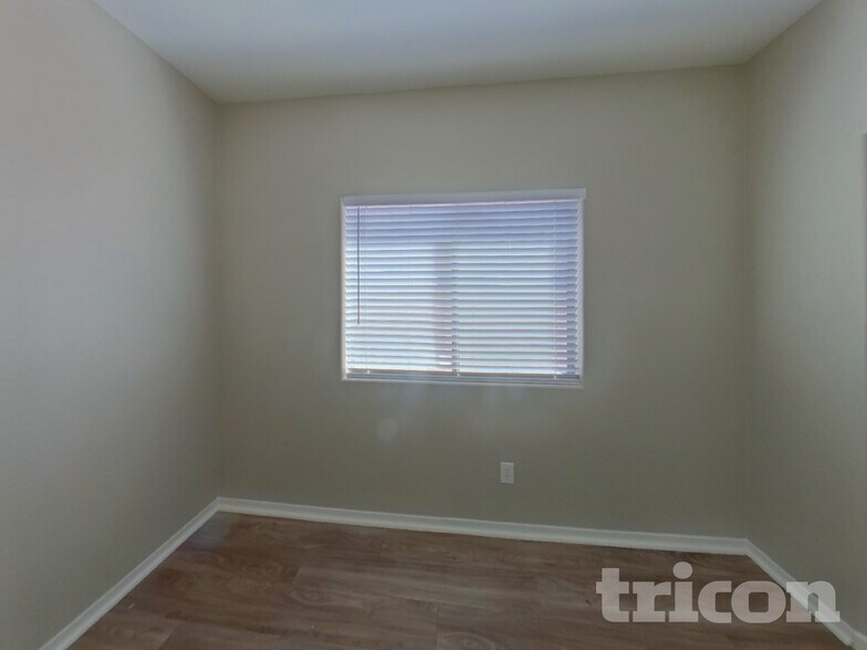 Building Photo - 37020 W Mondragone Ln