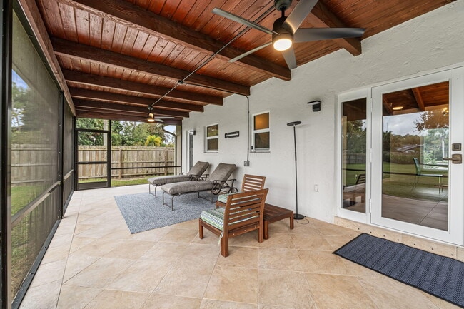 Building Photo - 12192 Branding Iron Ct