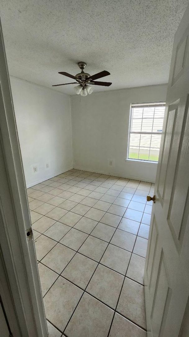 Building Photo - Gulfport 3 Bedroom