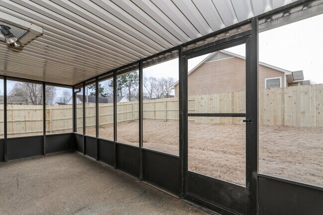 Building Photo - 7159 Eastover Blvd