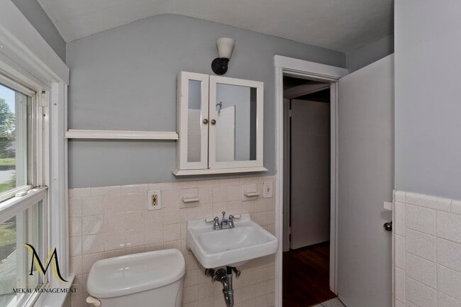 Building Photo - COMING SOON! Waterfront Single Family Home for Rent!