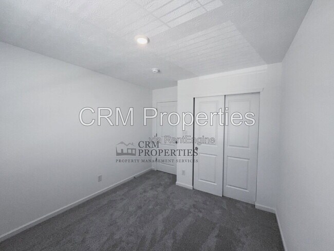 Building Photo - 3489 Briarwick Dr