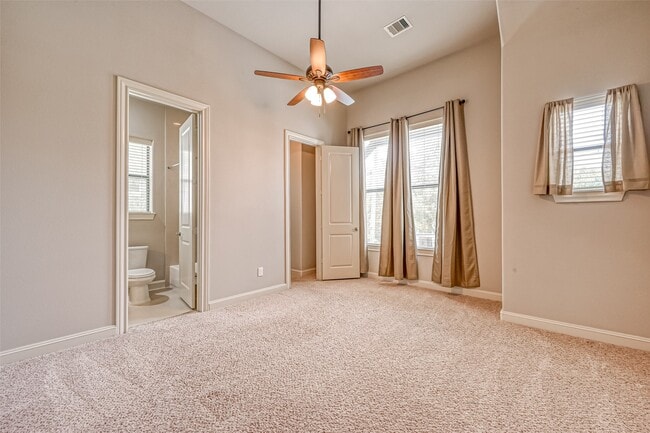 Building Photo - 5811 Kiam St