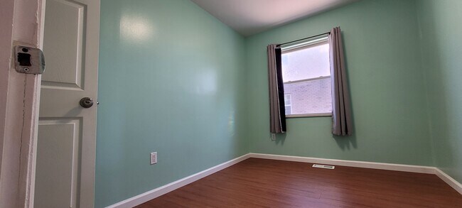 Third Bedroom - 166-10 140th Ave