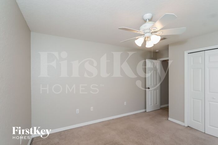 Building Photo - 2530 Pine Valley Dr