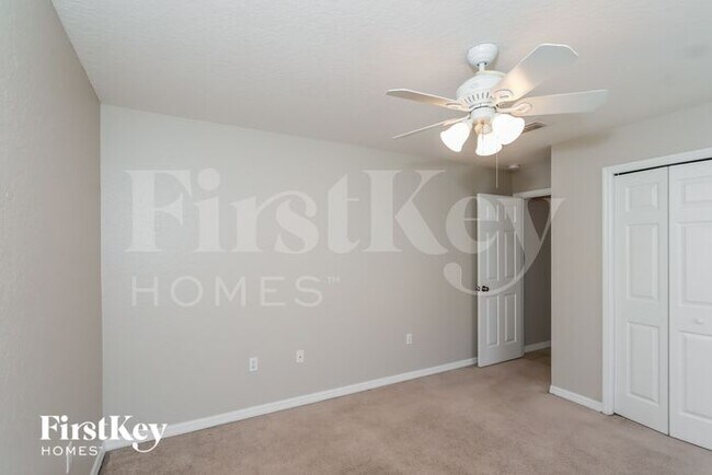 Building Photo - 2530 Pine Valley Dr