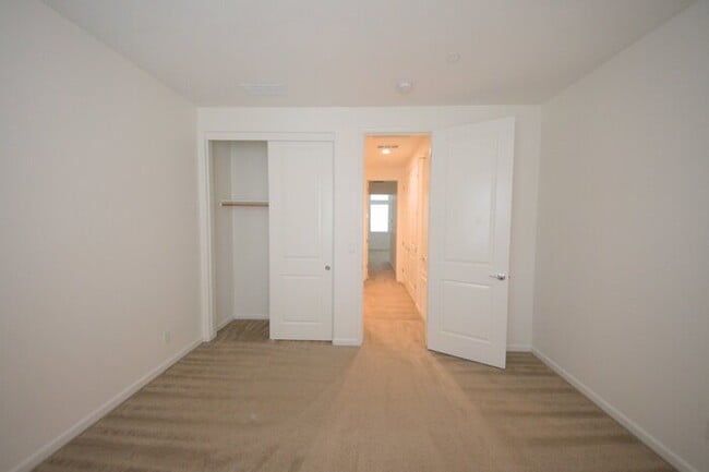 Building Photo - Dublin 3 stories 3 Beds, 3.5 Baths Townhouse in Boulevard community for rent