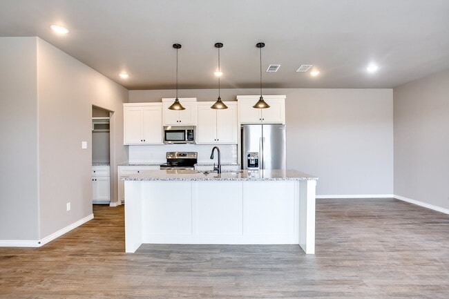 Building Photo - Like-New Construction 3/2/2 in Shallowater!
