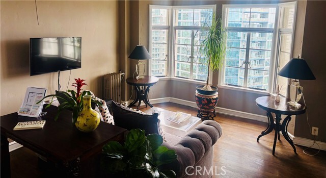 Building Photo - 800 E Ocean Blvd