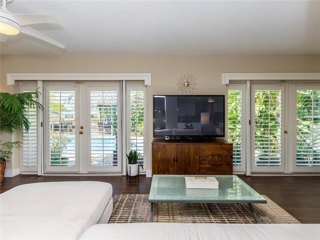 Building Photo - 2319 NE 16th Ave