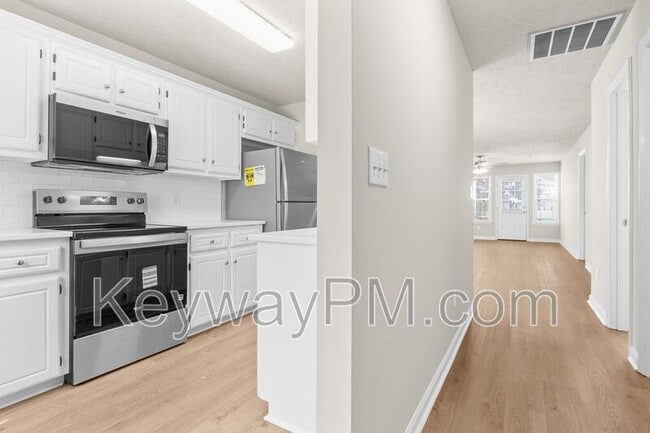 Building Photo - 710 Faircloth Ct