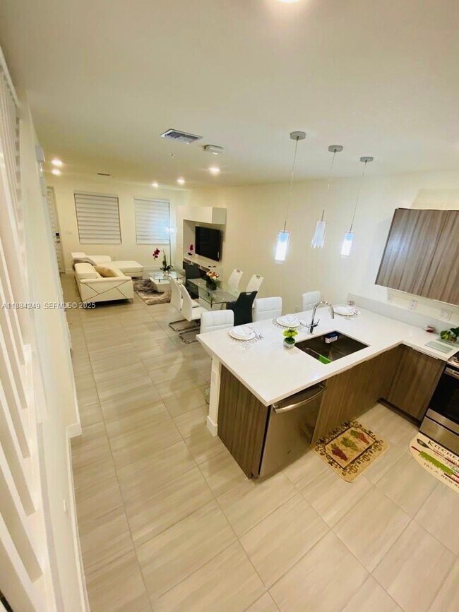 Building Photo - 6416 NW 102nd Ct