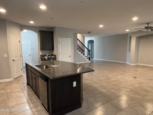 Building Photo - 84143 Swallowtail Dr