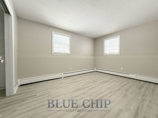 Interior Photo - 1 -7 Meisner