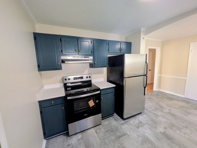 Building Photo - 1028 Gales Ave