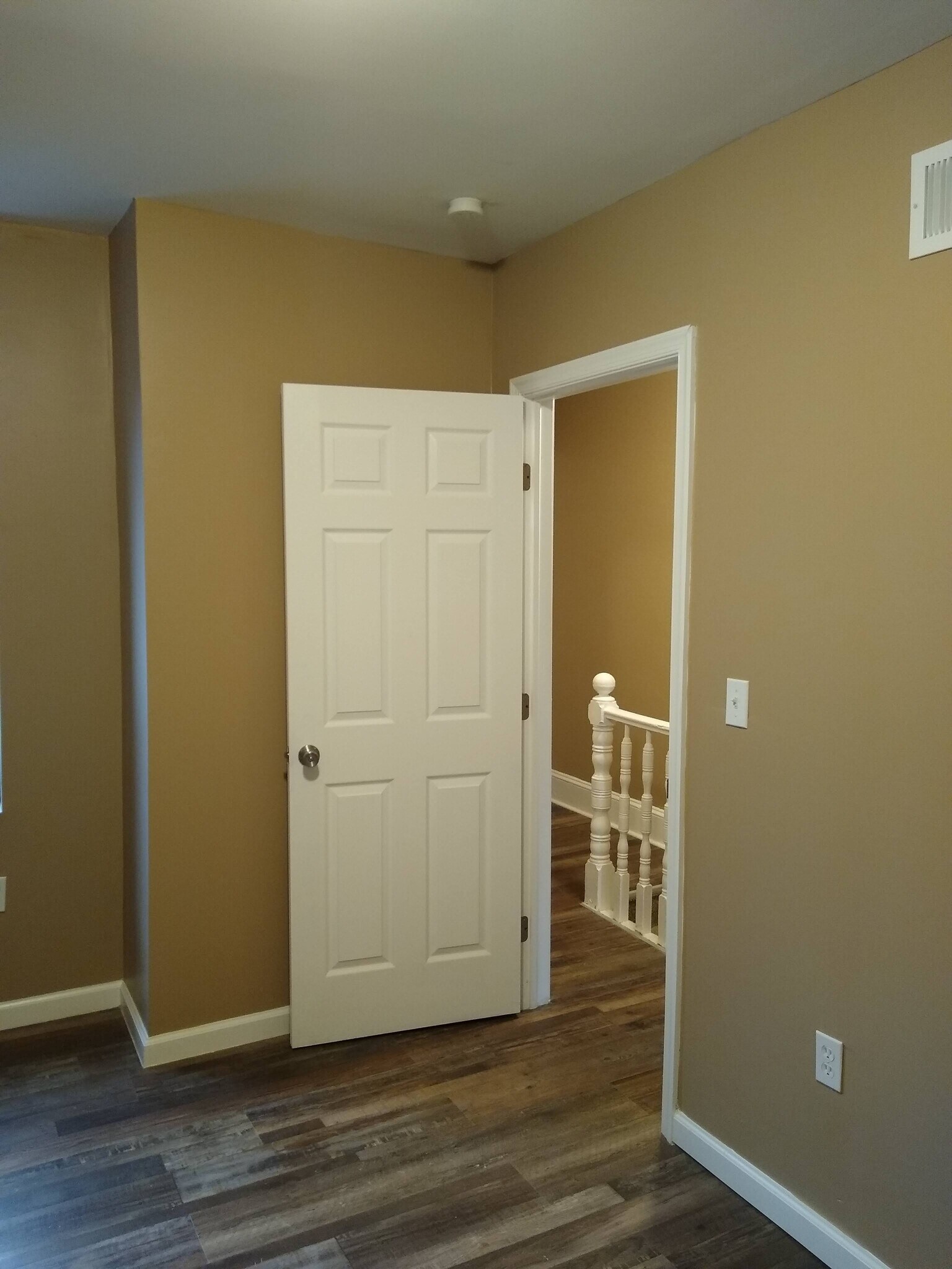 Building Photo - 2054 Ann St