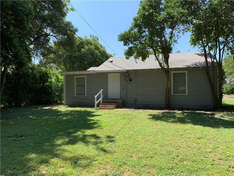 Building Photo - 3117 Wenz Ave