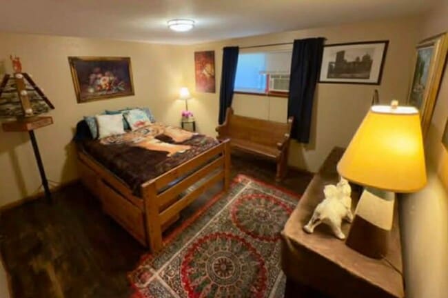 Building Photo - 1830 Hollow Dale Pl