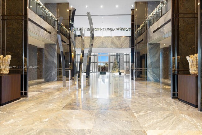 Building Photo - 2711 S Ocean Dr