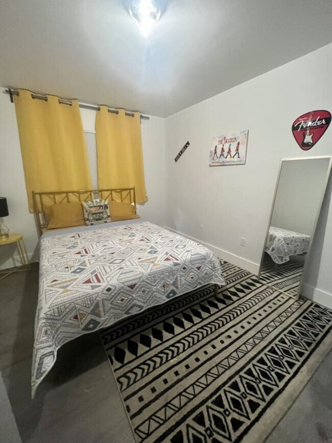 Building Photo - 3246 SW 44th St