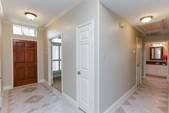 Building Photo - 16307 Cobble Springs Ct