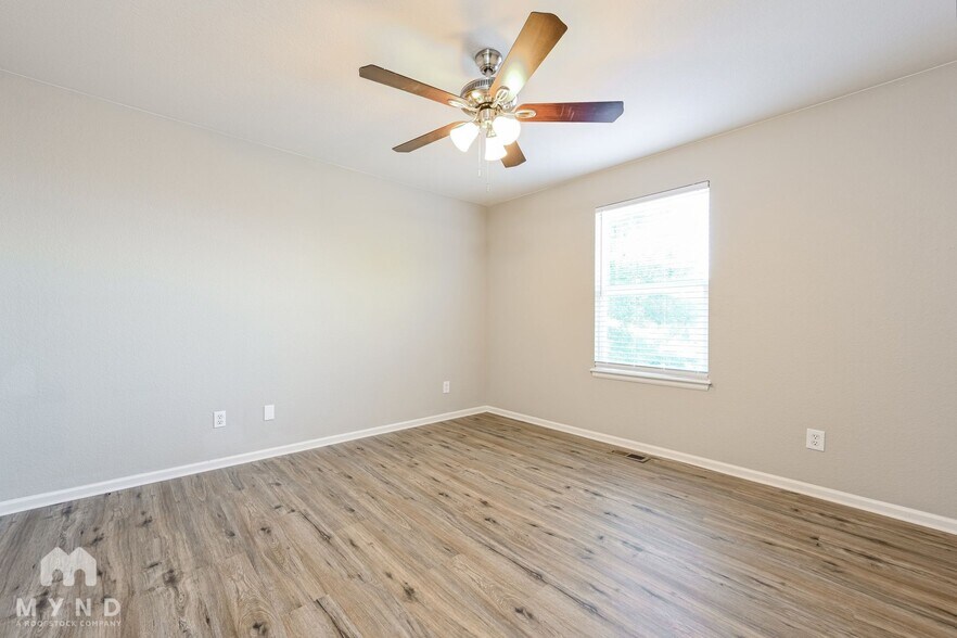 Building Photo - 19609 E Elk Creek Dr