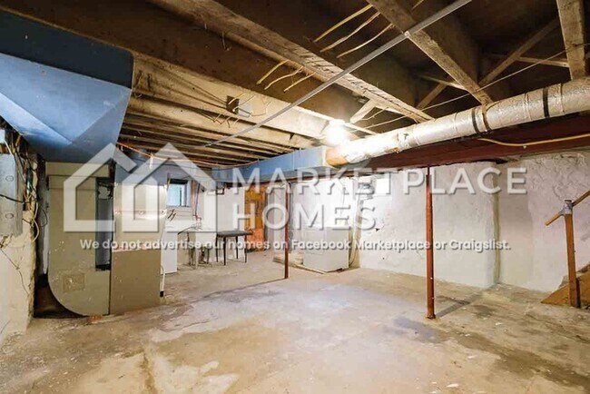 Building Photo - 97 Royal St