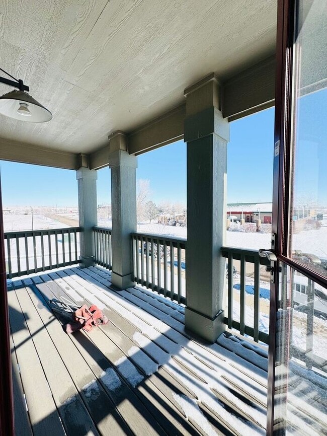 Building Photo - Beautiful 3 bedroom 3.5 bath Townhome Minutes from Downtown Johnstown