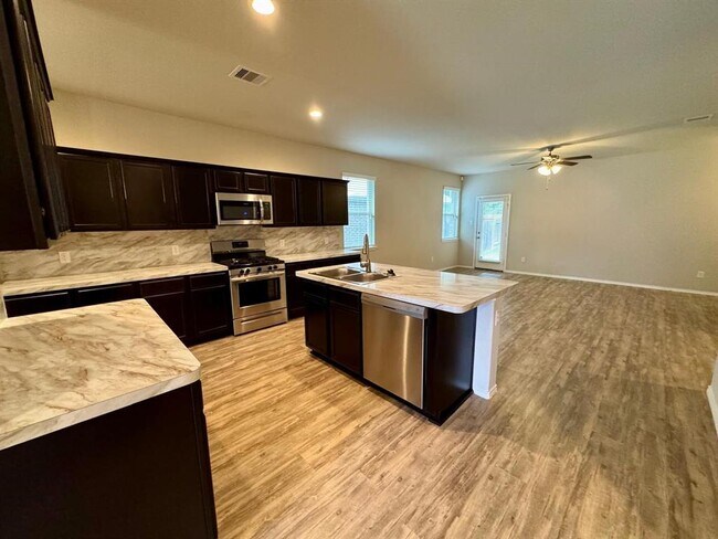 Building Photo - 14110 Silver Falls Ct