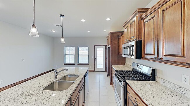 Building Photo - 3501 Shutter Ridge Dr