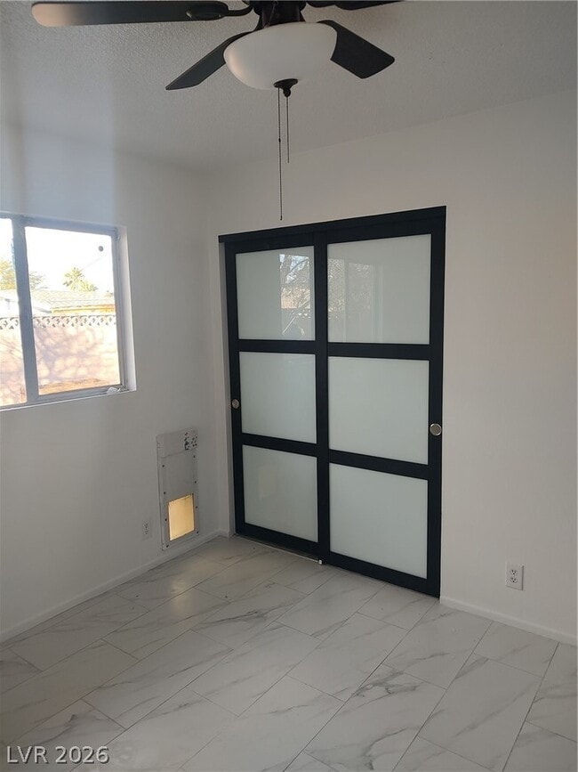 Building Photo - 2005 E Oakey Blvd