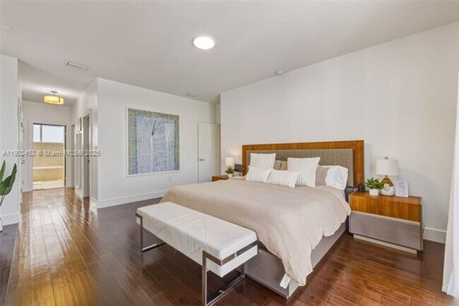 Building Photo - 10359 NW 67th Terrace