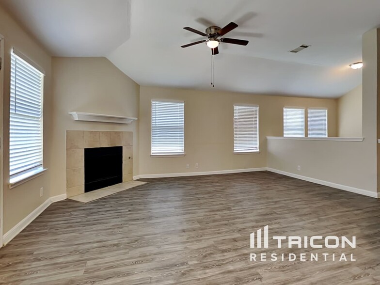Building Photo - 8527 Rita Blanca Dr