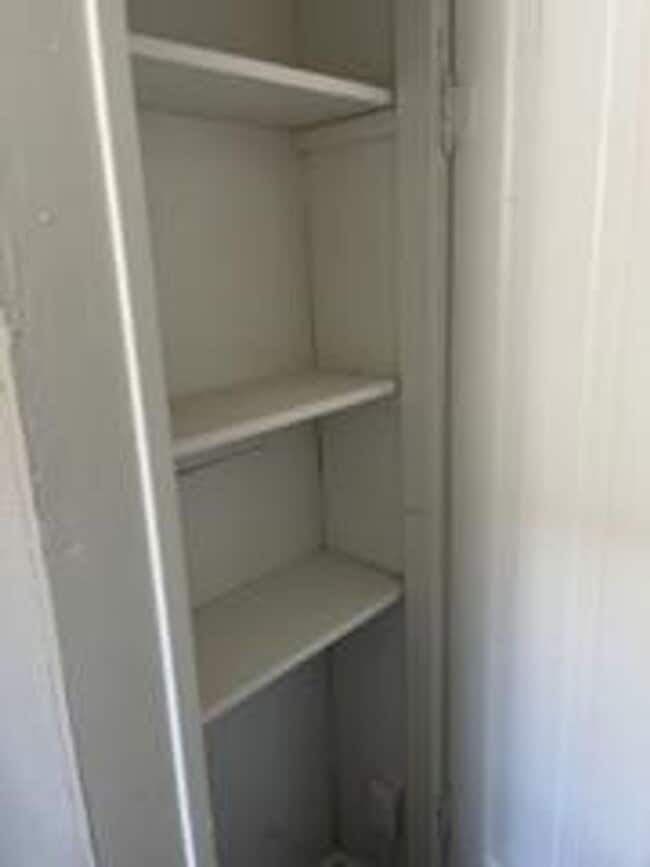 Building Photo - 2 bedroom 1 bath