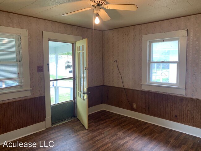 Building Photo - 1 br, 1 bath House - 609 W 4th