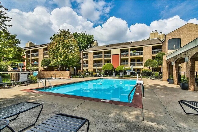 Building Photo - Urban Living in Downtown OKC - 2 Bedrooms/...