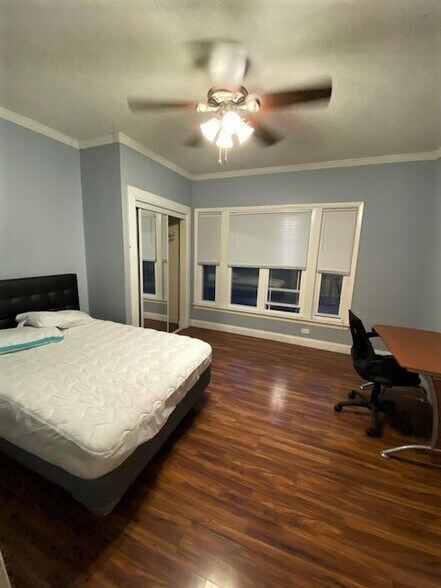 Primary Photo - 109 Lexington Ave