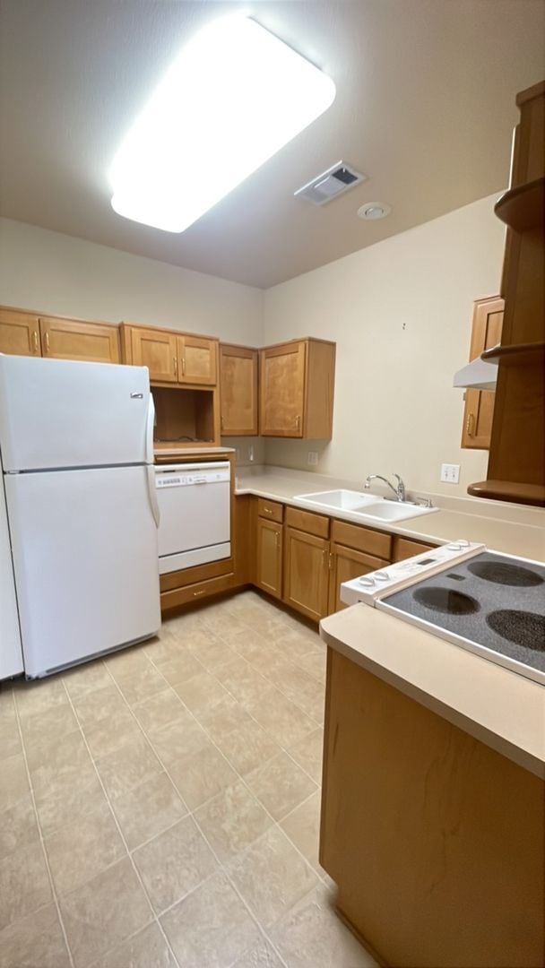 Building Photo - 1 Bedroom + Office/Craft Room, 1.5 bath Condo in Mountain Meadows Community!