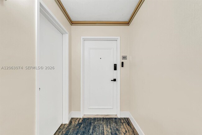 Building Photo - 18071 Biscayne Blvd