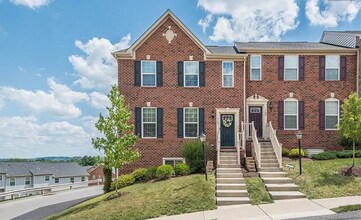 Building Photo - 3 Bed 3 Bath- Wexford Pa