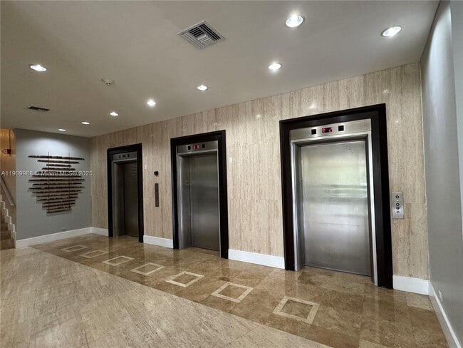 Building Photo - 7441 Wayne Ave