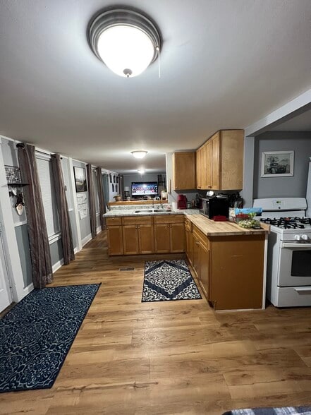 Kitchen - 62 Pudding Hill Rd